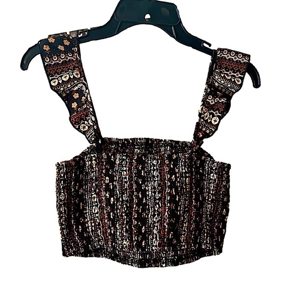 Cute boho ruched crop top in neutral print with ruffle sleeves - Picture 1 of 6